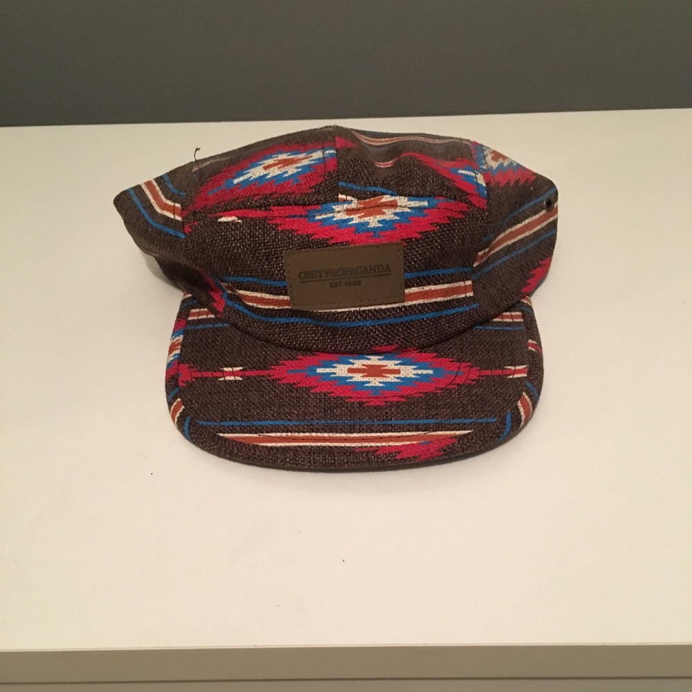 OBEY 5 Panel
